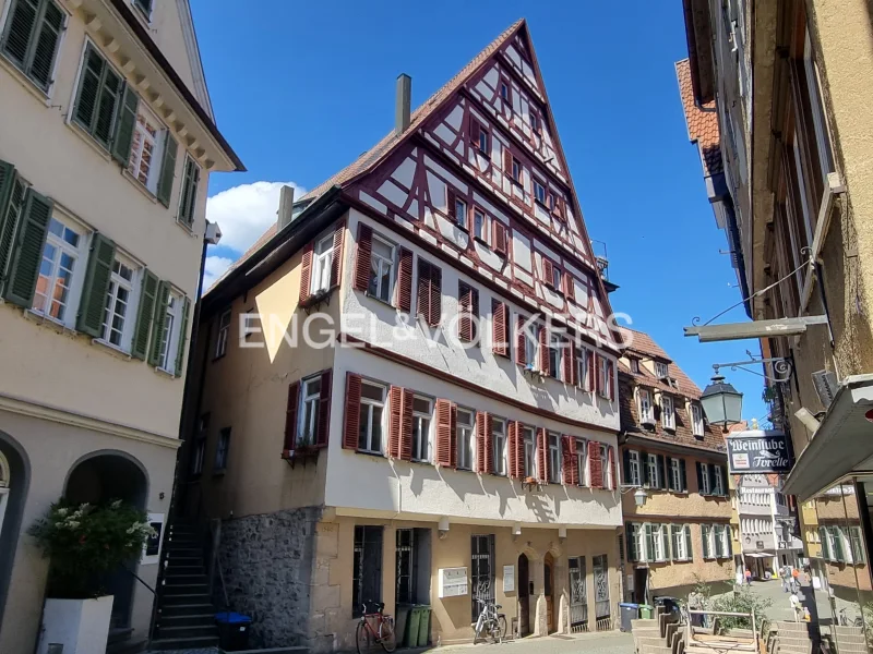 Hausansicht - Haus kaufen in Tübingen - Denkmalgeschütztes Wohn- und Geschäftshaus • Unikat in Marktplatznähe