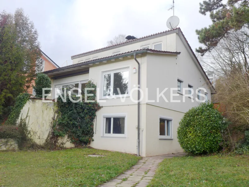 Hausansicht - Haus kaufen in Tübingen - Attraktives Einfamilienhaus in Bestlage • mit ELW