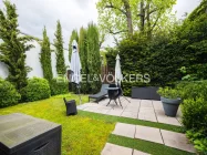 Garten mit Terrasse im EG