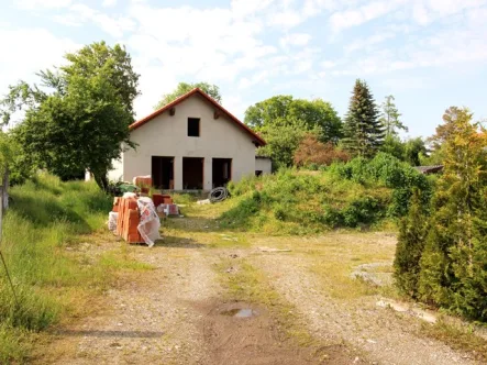 Hausansicht - Haus kaufen in Waal - Rohbau Bungalow in guter, zentraler Lage