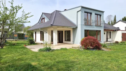  - Haus mieten in Aystetten - Modernisierte Traum-Villa in ruhiger Lage