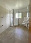 Duschbad mit Waschmaschinenanschluß im EG