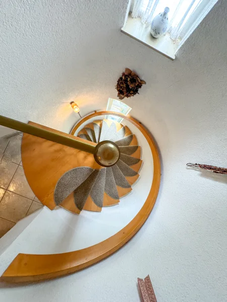 Wendeltreppe ins OG