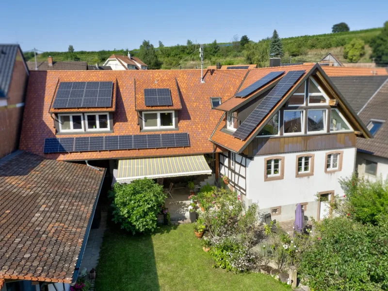  - Haus kaufen in Eichstetten am Kaiserstuhl - sanierter Winzerhof mit tollem Garten