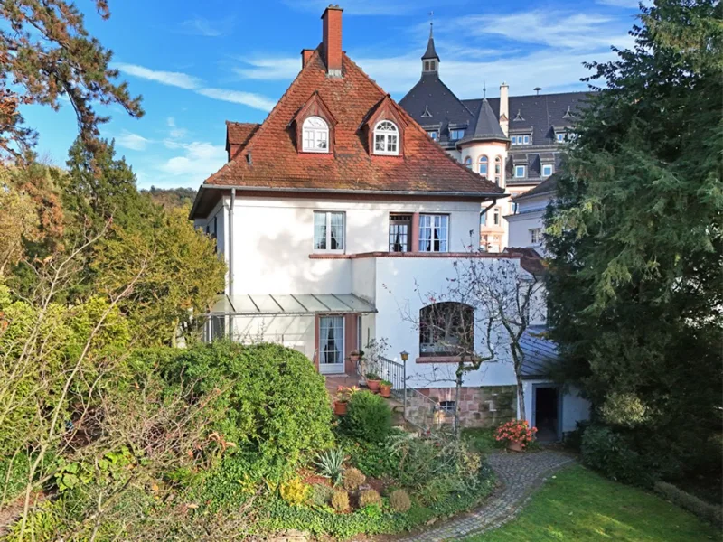  - Haus kaufen in Bensheim - Histor. Metzendorf Villa in bester Lage von Bensheim