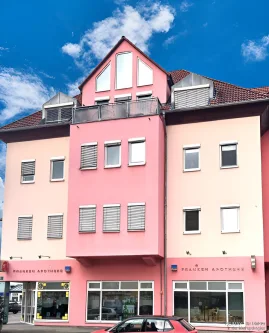 Außenansicht-removebg-preview_restored - Büro/Praxis kaufen in Neustadt an der Aisch - Schöne/s Praxis / Büro zu verkaufen!