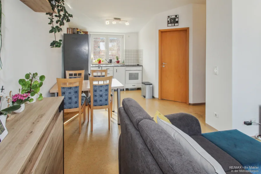 Wohnen u. Kochen - Wohnung kaufen in Neuendettelsau - Wohnung mit Dachterrasse und Tiefgaragenstellplatz