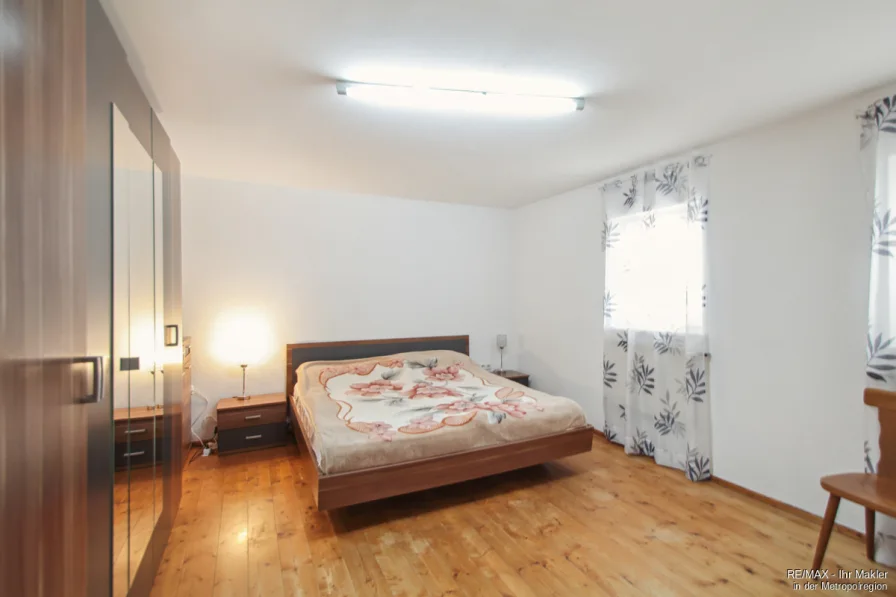 Schlafzimmer 1. OG große Wohnung