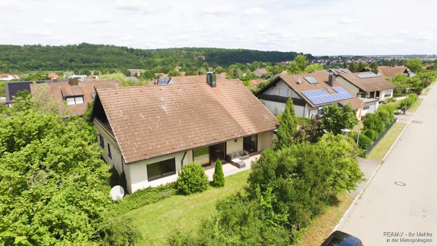 Südansicht - Haus kaufen in Ansbach - Ihr neues Zuhause? Sie haben es gefunden und machen es sich schön