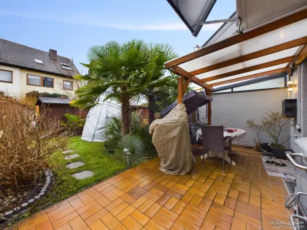 Süd-Garten u. Terrasse - Haus kaufen in Nürnberg - Sehr gepflegtes Haus in attraktiver Lage mit pflegeleichtem Süd-Garten