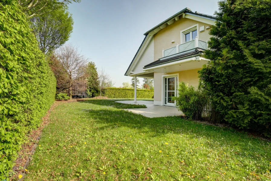 Ihr Garten wartet auf Sie! - Haus kaufen in München - Exklusiv - Energieeffizient - Einzugsbereit - Ihr Traumhaus wartet auf Sie!