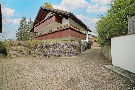 Südansicht - Wohnung kaufen in Wörthsee - Tolle 3-Zimmer-Dachgeschosswohnung am Wörthsee