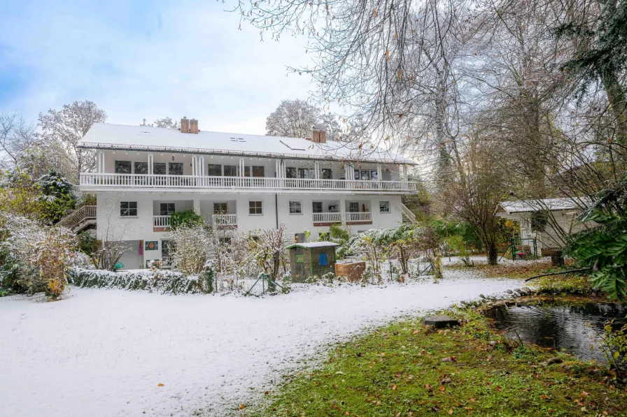 Willkommen in Stockdorf - Haus kaufen in Stockdorf - Charmantes Hanghaus mit Blick ins Grüne