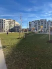 Park mit Spielplatz vor dem Haus