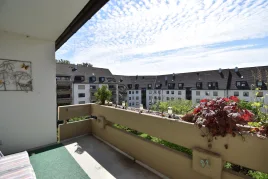 Bild der Immobilie: Münchner Pendler aufgepasst: großzügige 2-Zimmer-Wohnung mit Anbindung an die A8, TG und Loggia!