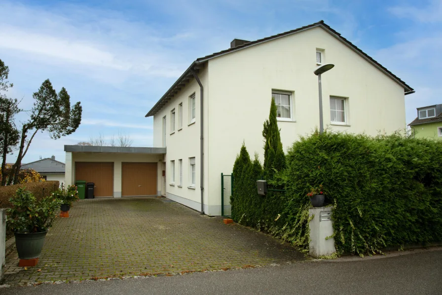 Haus Ansicht - Haus kaufen in Velden - Schönes Zweifamilienhaus in Velden