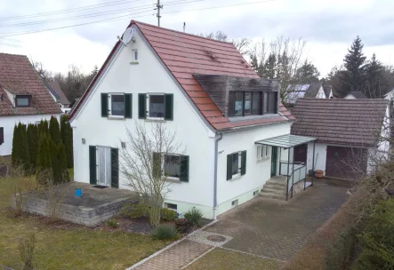 Objektbild - Haus kaufen in Kötz - Renoviertes Zweifamilienhaus