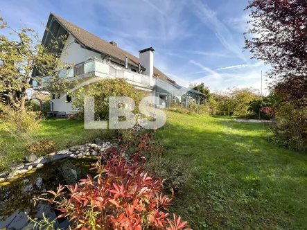 Blick auf das Anwesen - Haus kaufen in Höchstadt - Wunderschönes Architektenhaus 