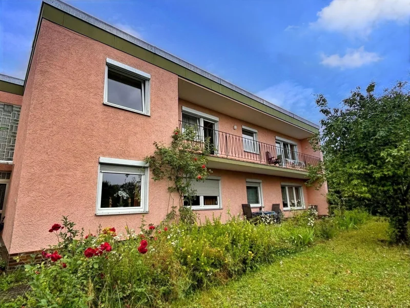 Außenansicht - Haus kaufen in Bamberg - Stadt- und Naturnahes Zweifamilienhaus im ruhigen und begehrten Bamberger Abtsberggebiet!