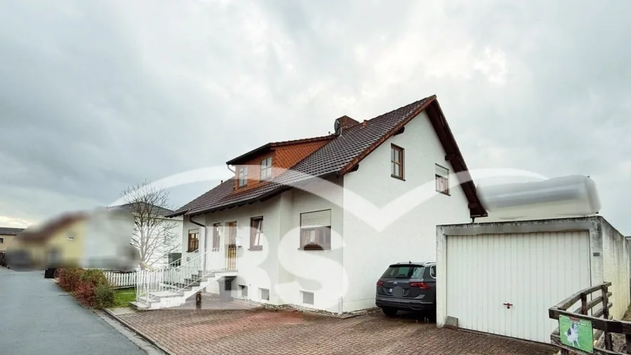 Außenansicht - Haus kaufen in Michelau - Ein Haus für alle oder drei getrennte Wohnungen!