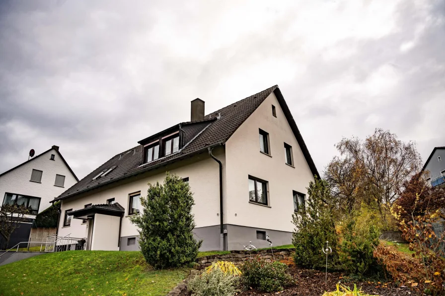 Außenansicht - Haus kaufen in Waldbrunn - Atmen Sie durch: Viel Platz für Ihre Familie