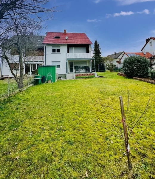 Rückansicht - Haus kaufen in Schwabach - Entdecken Sie das Haus mit vielfältigen Möglichkeiten!