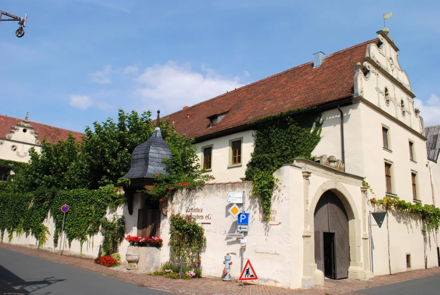 Der Zehnthof in Nordheim! - Gastgewerbe/Hotel kaufen in Nordheim - Traditions-Wirtshaus in Nordheim mit genehmigter Erweiterungsplanung für ein Hotel mit 52 Zimmern!