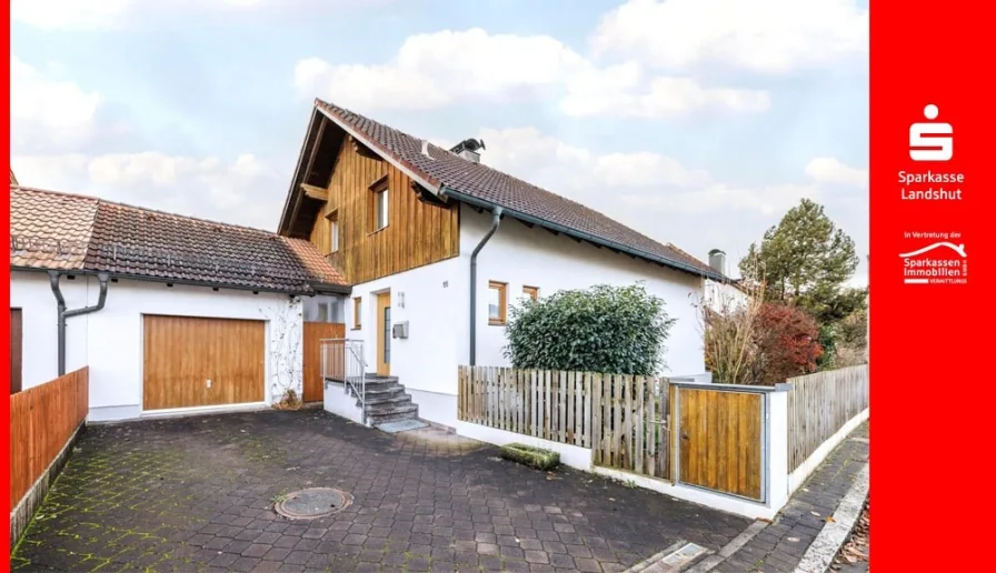 Titelbild mit rotem Rahmen - Haus kaufen in Landshut - Platz für die Zukunft – Ihr Traumhaus mit Terrasse und Balkon