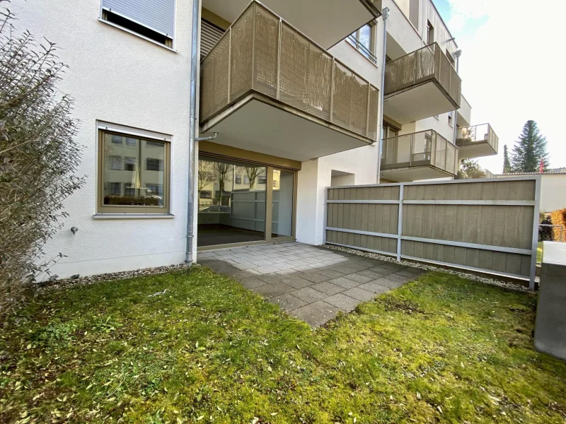 Terrasse mit Garten