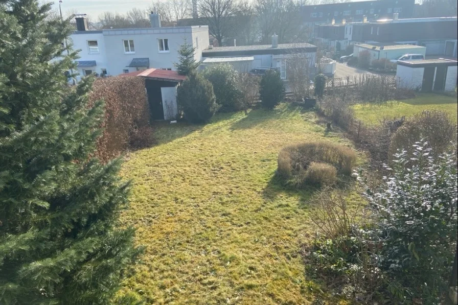 Balkon-Blick in Garten