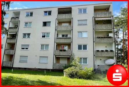 Vorderansicht - Wohnung kaufen in Röthenbach - 4-Zimmer-Eigentumswohnung in Röthenbach-Pegnitz