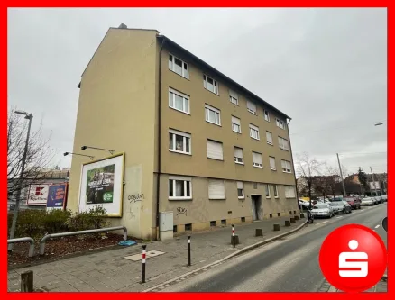 Titelbild - Haus kaufen in Nürnberg - Großes Mehrfamilienhaus mit optimalen Anbindungen in Nürnberg Schweinau!