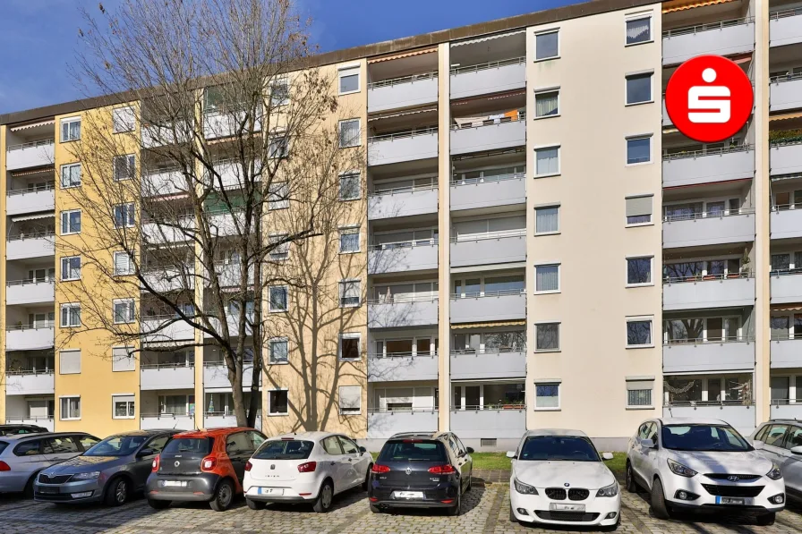 Außenansicht - Wohnung kaufen in Nürnberg - Greifen Sie zu bevor es zu spät ist! 2-3 Zi-ETW mit Loggia und Garage in Schoppershof!