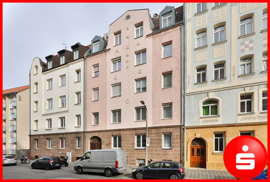 Titelbild - Wohnung kaufen in Nürnberg - Großzügige 4-Zimmer-Wohnung mit Tiefgaragenstellplatz in Schweinau