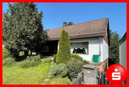 Ansicht - Haus kaufen in Hersbruck - Geräumiges Wohnhaus in ruhiger Lage von Ellenbach