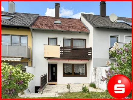 Südansicht - Haus kaufen in Schwarzenbruck - Großzügiges, helles Reihenmittelhaus mit Garage in Schwarzenbruck - Gsteinach