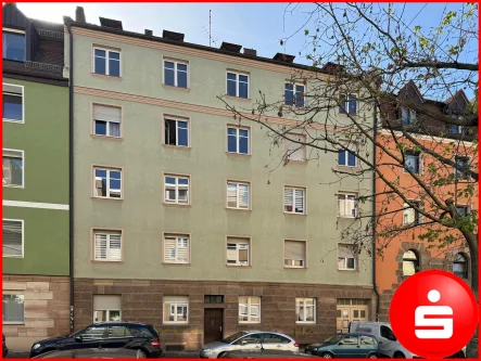 Titelbild - Haus kaufen in Nürnberg - Großes Mehrfamilienhaus mit Rückgebäude in zentraler Lage Nürnbergs!!