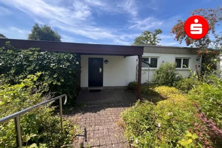 Ansicht - Haus kaufen in Altdorf - Wunderschöner Atrium-Bungalow in ruhiger Lage von Altdorf