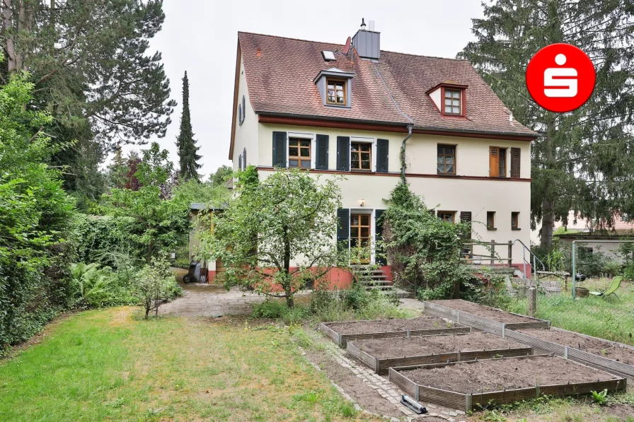 Titelbild - Haus kaufen in Nürnberg - Renovierte Doppelhaushälfte in Nürnberg-Katzwang