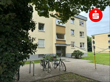 Hauseingang - Wohnung mieten in Nürnberg - Hochwertig saniert & bereit für einen tollen Mieter!