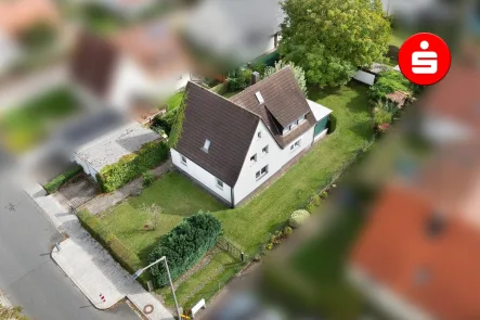 Luftaufnahme - Seite - Haus kaufen in Nürnberg - Großzügiges Grundstück mit vielen Möglichkeiten