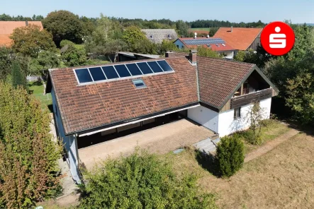 Luftaufnahme Süd-Westansicht - Haus kaufen in Berg - Villa mit Schwimmbad in Gspannberg