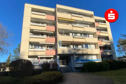 Hausansicht - ETW im 3. OG - Wohnung kaufen in Röthenbach - 3-Zimmer-Eigentumswohnung in Röthenbach/Pegnitz