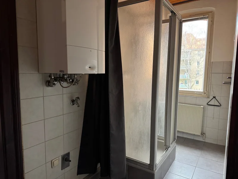 2. OG rechts - Badezimmer