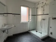 3. OG links - Badezimmer