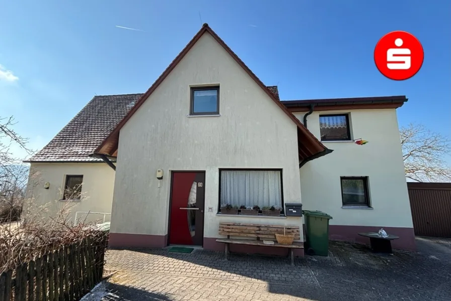 Hausansicht - Haus kaufen in Hersbruck - Interessantes Wohnhaus in Hersbruck 