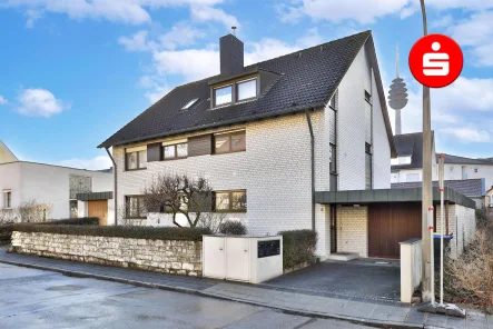 Deckblattbild - Haus kaufen in Nürnberg - Teilvermietetes 3-Familienhaus in Sandreuth