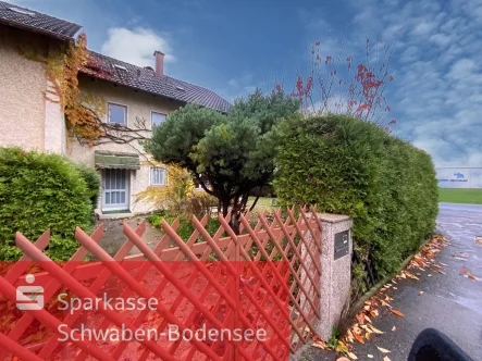 Außenansicht - Haus kaufen in Memmingen - Erbbaurecht-Reiheneckhaus in Memmingen