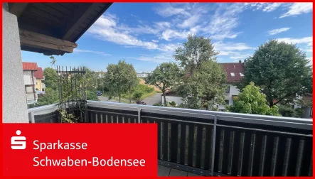 Blick vom Balkon - Wohnung kaufen in Langweid - Gemütliche Dachgeschosswohnung mit viel Platz