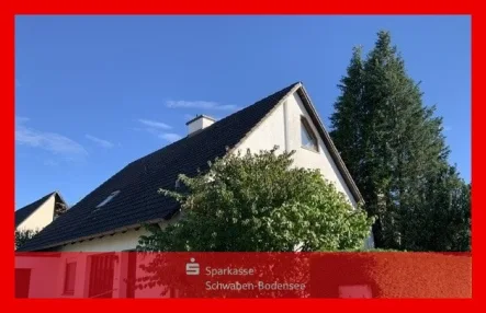 Hausansicht - Eingang - Haus kaufen in Königsbrunn - Einfamilienhaus mit großem Grundstück – ideal für Familien oder neue Ideen!